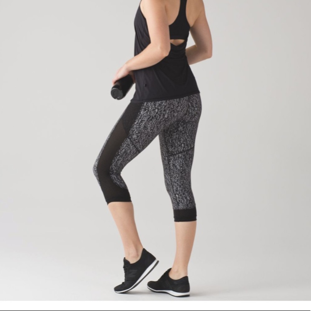 Lululemon Fit Physique Crop (19")